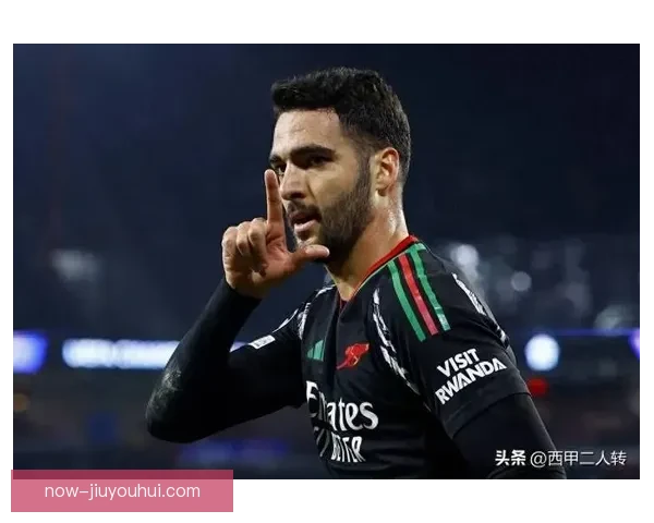 梅里诺加盟首训意外受伤引关注球队康复进展受瞩目