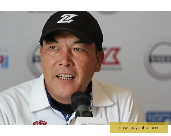 拉基蒂奇短暂效力沙特联赛的缘起转折与老将职业生涯新篇章观察记
